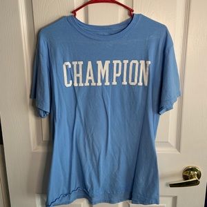 Men’s M Champion Shirt.